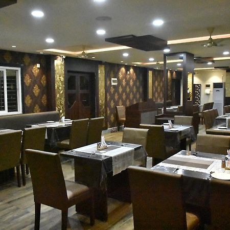 Hotel Daftari Palace Kishanganj エクステリア 写真
