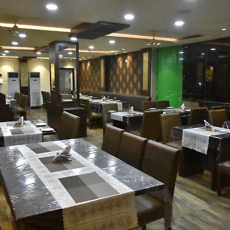 Hotel Daftari Palace Kishanganj エクステリア 写真