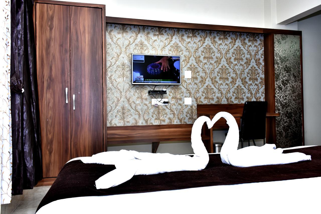 Hotel Daftari Palace Kishanganj エクステリア 写真