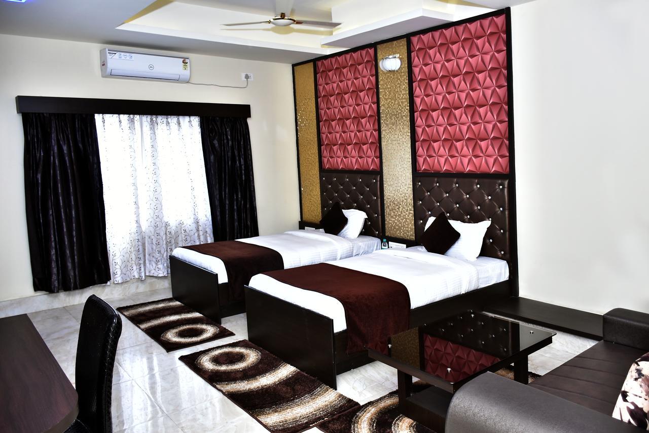 Hotel Daftari Palace Kishanganj エクステリア 写真