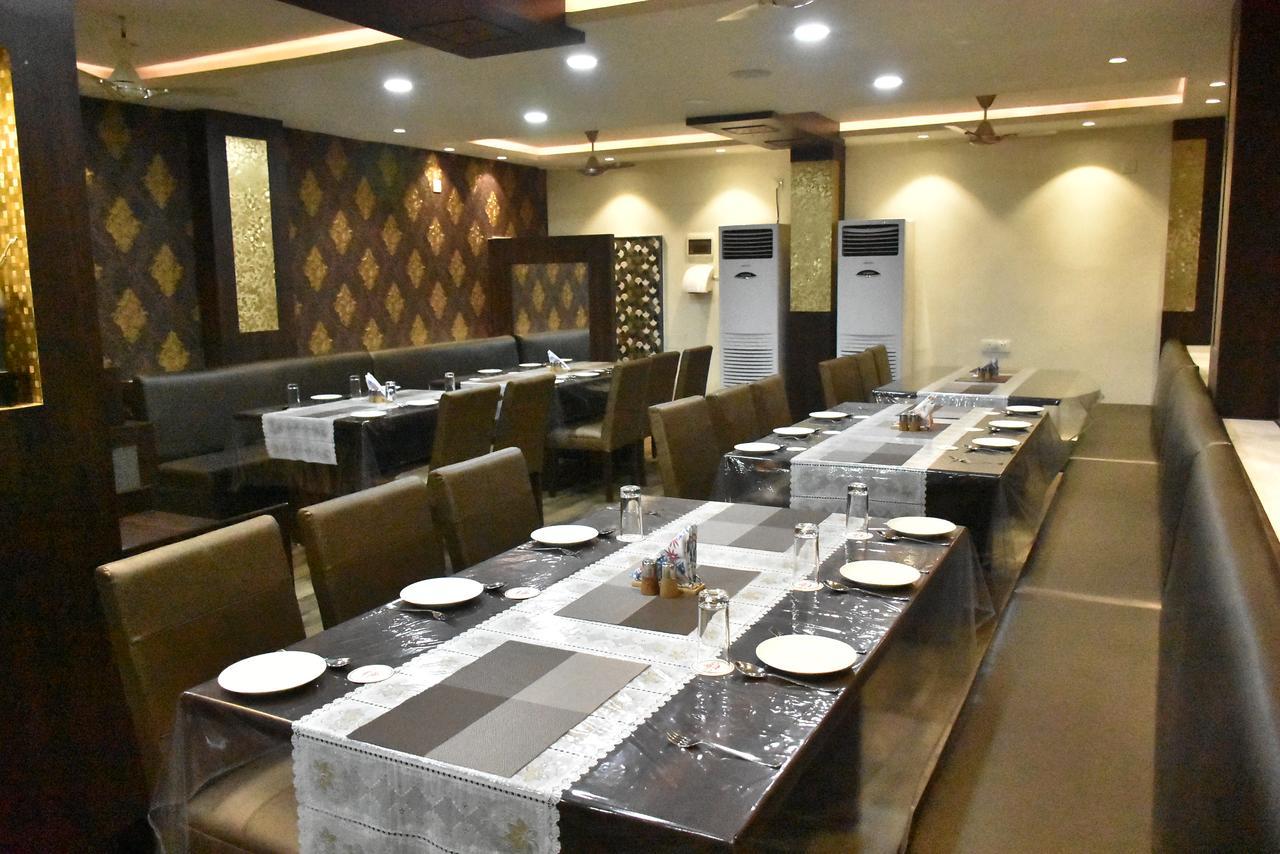 Hotel Daftari Palace Kishanganj エクステリア 写真