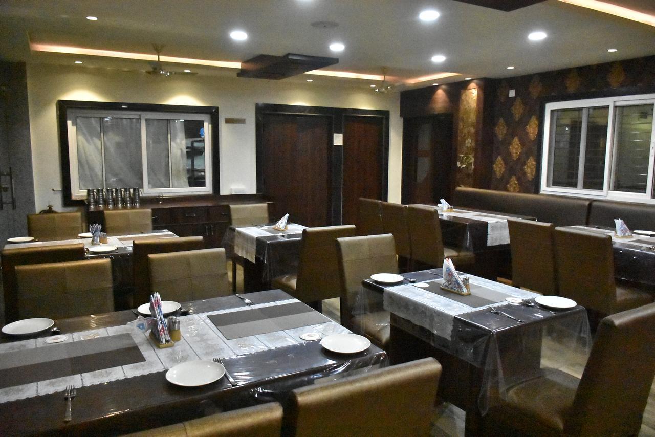 Hotel Daftari Palace Kishanganj エクステリア 写真